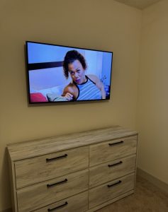 TV mounting and in-wall cable concealment, Redwood City, 8/19/2022